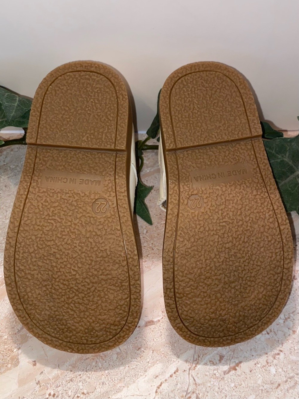 Toddler Girls NWOT Cream T-Strap Oxford Mary Jane Shoes Size 6 US/22 EU - Picture 11 of 15